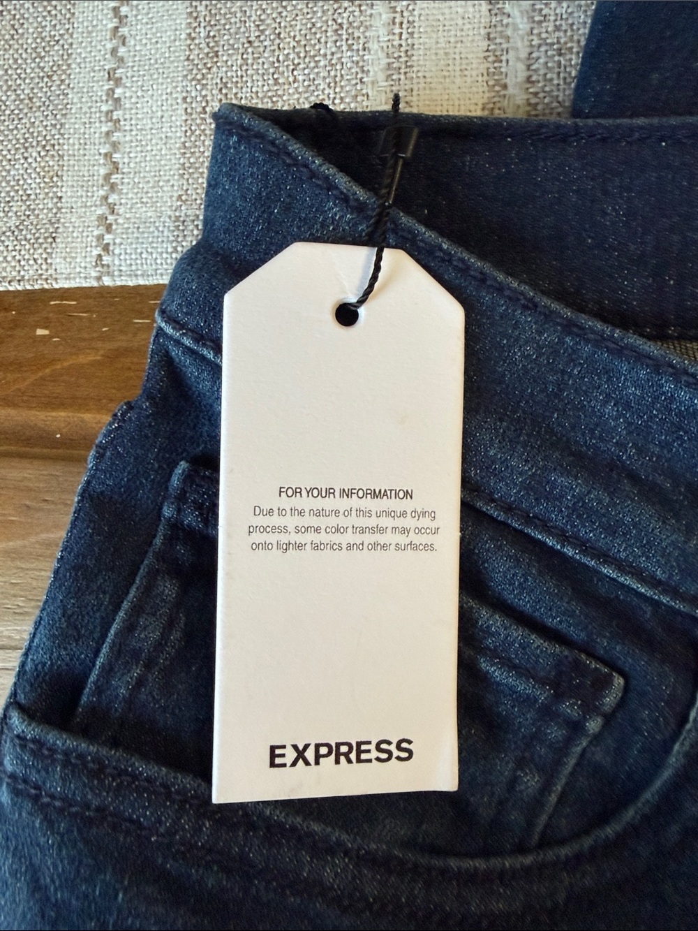 Express Classic women’s Blue Jeans - Comfortable Everyday Denim - Picture 6 of 9